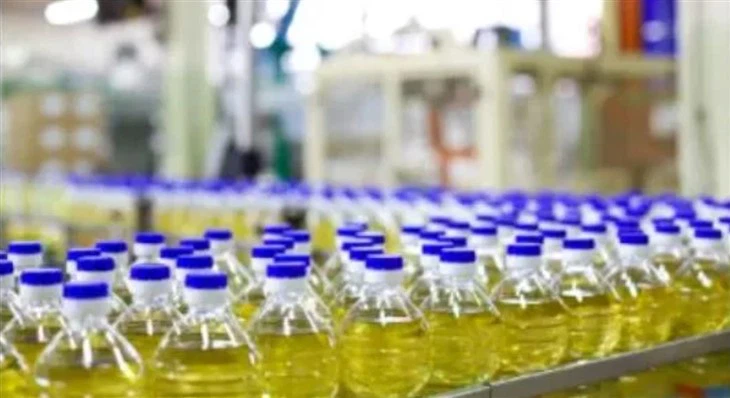 بلونگ فلنگ کیپنگ کومبی بلاک سسٹم خوردنی تیل پیٹ کی بوتل مولڈنگ پیکیجنگ مشین