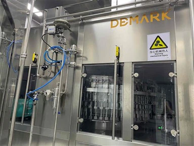 مائع بھرنے والی مشین